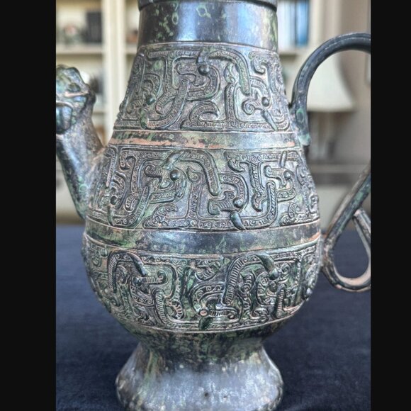 Antique Chinese Bronze Ritual Ewer – Kuilong Dragon Motif & Taotie Mask on Spout - Picture 4 of 8